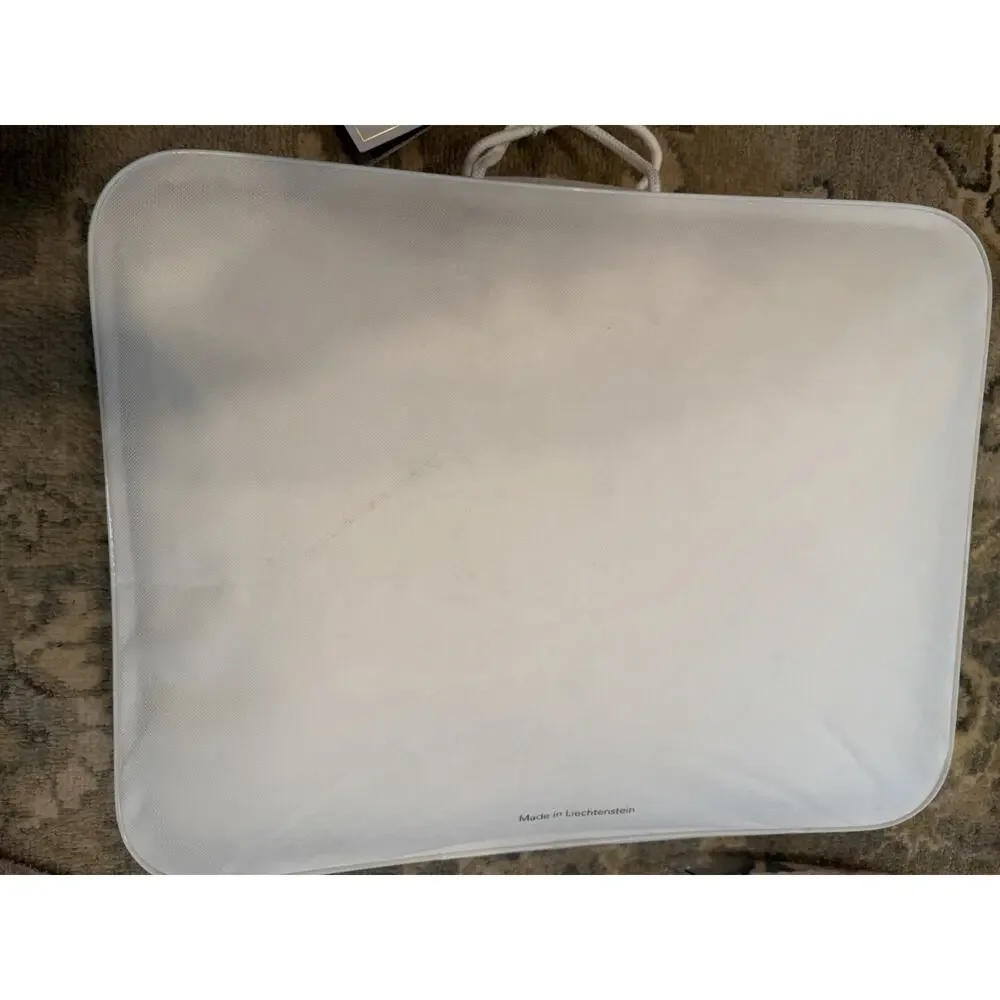 Matouk MONTREUX STANDARD Duck Down Chalet PILLOW Medium NWT $500
